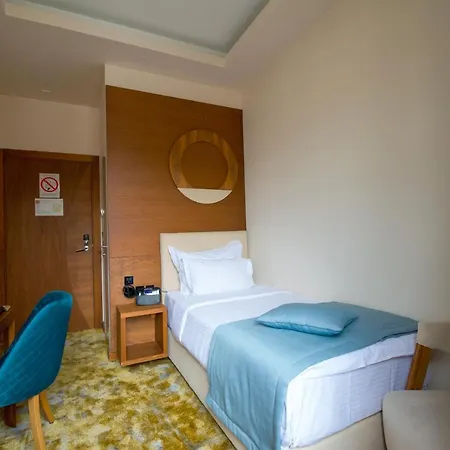 萨沃伊城市酒店