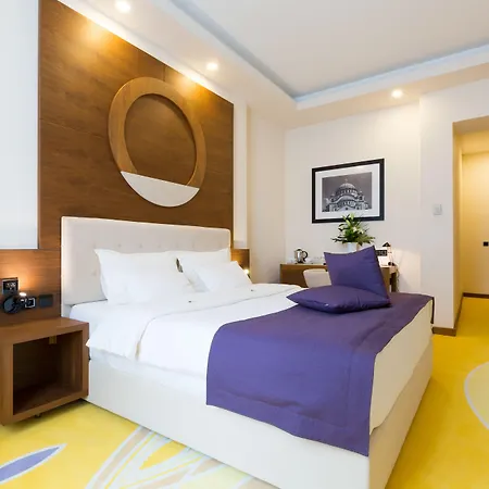 Savoy 4* Βελιγράδι