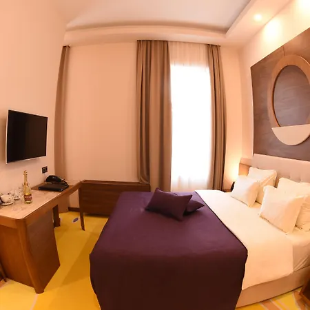 Savoy 4* Βελιγράδι