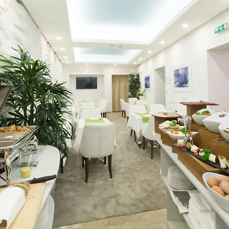 Ξενοδοχείο Savoy 4*